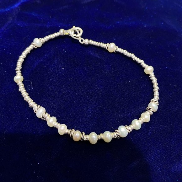 Pearl and Silver Bracelet - Picture 5 of 5